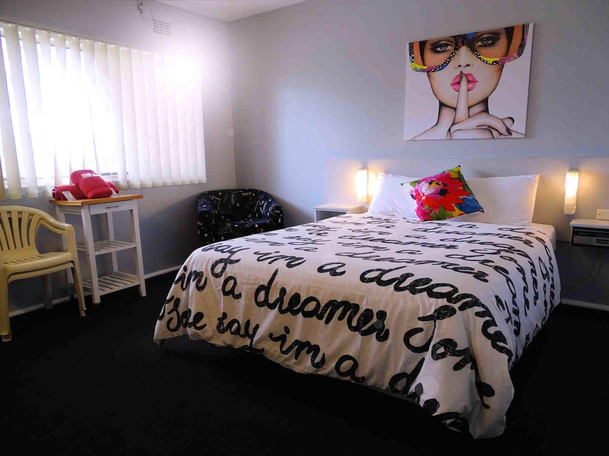 Tyndale Plantation Retro Motel מראה חיצוני תמונה